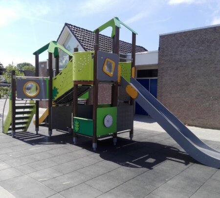 8026 Richmond houten speeltoestel