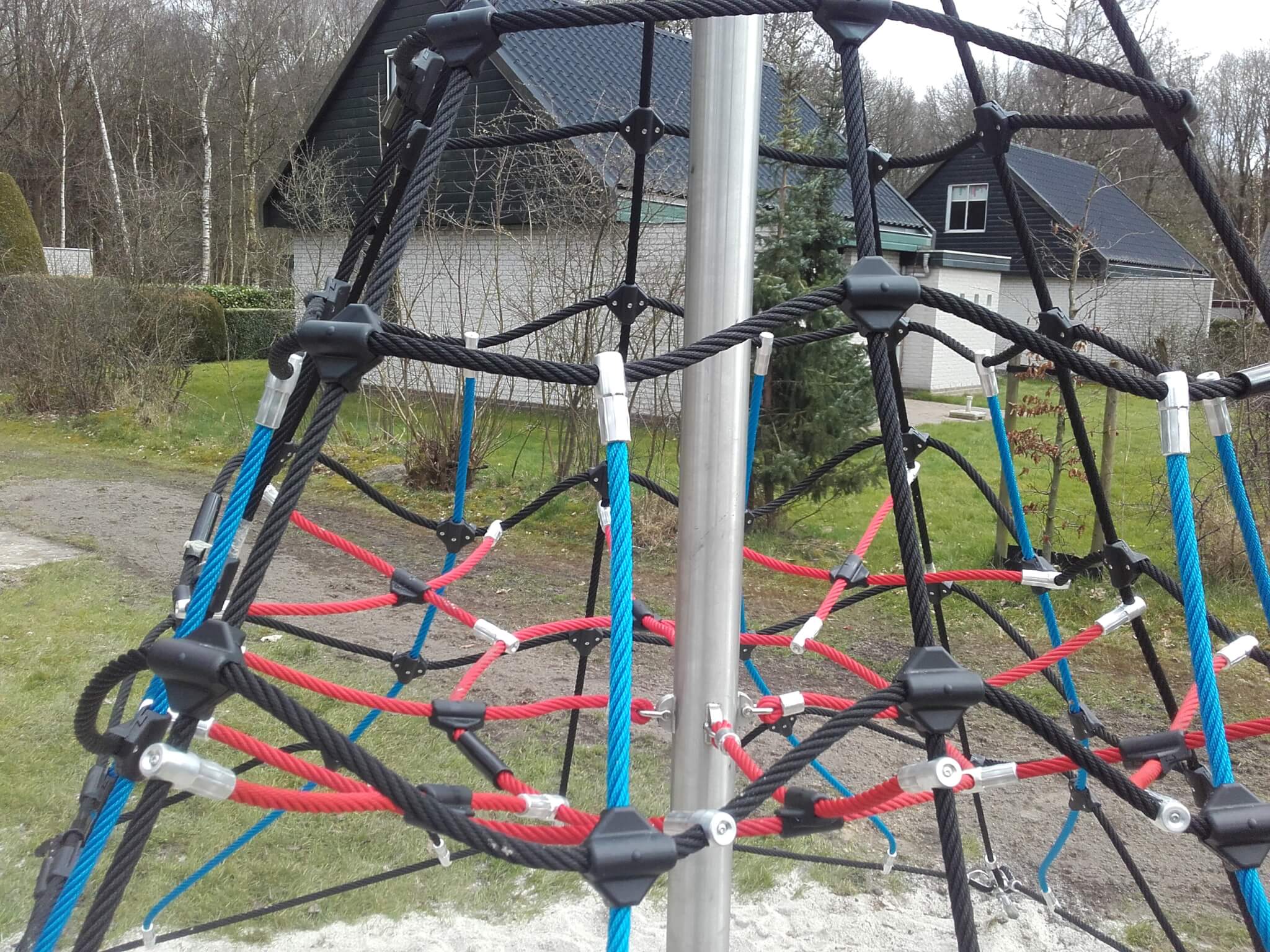 B 9101  Piramide Maxi