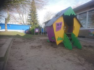 Lillyslide speelhuisje met glijbaan 7030 2