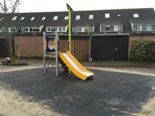 1701 Manchester metalen speeltoestel