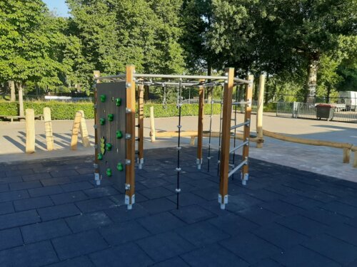 8028 Newcastle houten klimtoestel