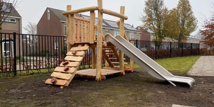 RO415 Robinia Jagerstoren zonder dak