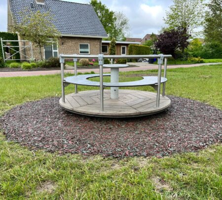 Robinia draaimolen met Technomulch Robinia draaimolen met Technomulch