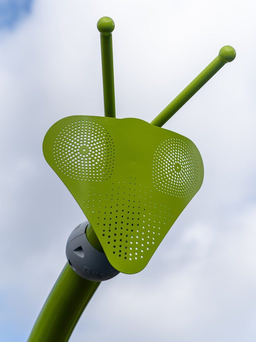 Metalen speeltoestel