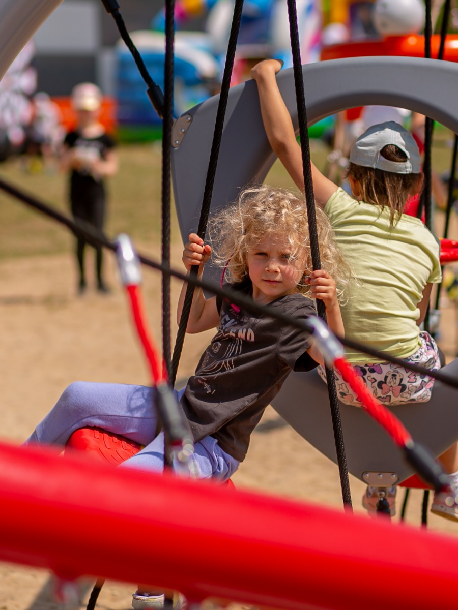 Metalen speeltoestel