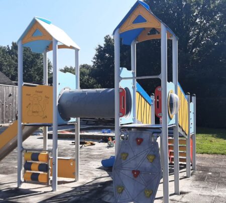 1108-Orlando-metalen-speeltoestel-1-scaled-1.jpg 1108-Orlando-metalen-speeltoestel-1-scaled-1.jpg