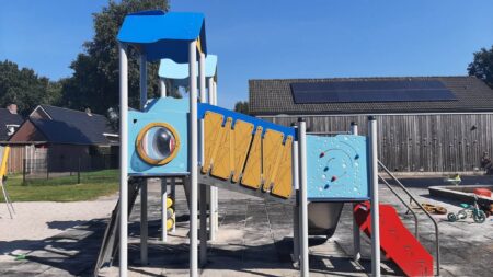 1108-Orlando-metalen-speeltoestel-2-scaled-1.jpg 1108-Orlando-metalen-speeltoestel-2-scaled-1.jpg