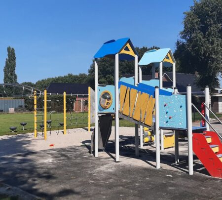 1108-Orlando-metalen-speeltoestel-3.jpg 1108-Orlando-metalen-speeltoestel-3.jpg