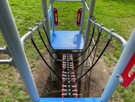 1125-Cambridge-metalen-speeltoestel-1.jpg 1125-Cambridge-metalen-speeltoestel-1.jpg