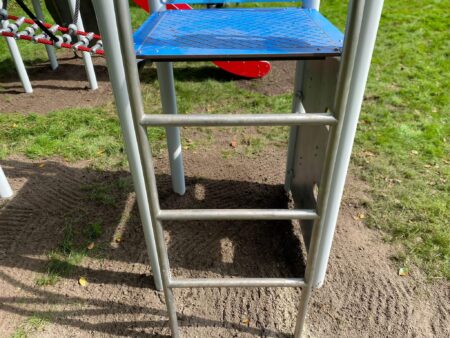 1125-Cambridge-metalen-speeltoestel-4.jpg 1125-Cambridge-metalen-speeltoestel-4.jpg