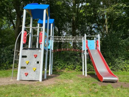 1125-Cambridge-metalen-speeltoestel-6.jpg 1125-Cambridge-metalen-speeltoestel-6.jpg