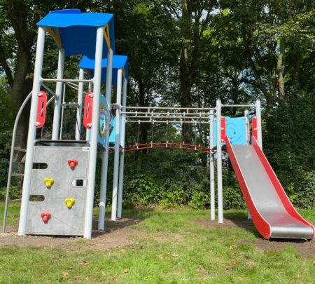 1125-Cambridge-metalen-speeltoestel-6.jpg 1125-Cambridge-metalen-speeltoestel-6.jpg