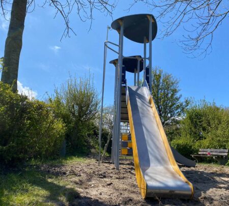 1710-Sorrento-metalen-speeltoestel-2.jpg 1710-Sorrento-metalen-speeltoestel-2.jpg