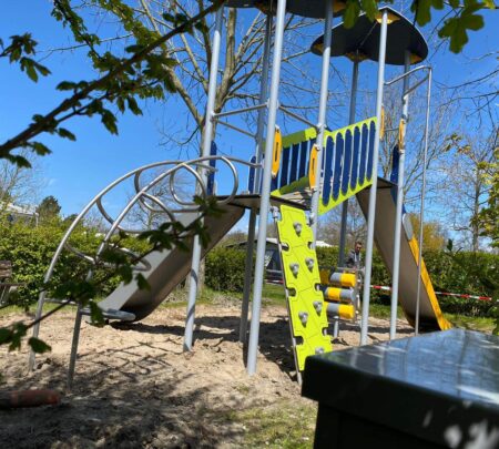 1710-Sorrento-metalen-speeltoestel-3.jpg 1710-Sorrento-metalen-speeltoestel-3.jpg