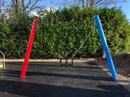 3032-Metalen-babyschommel.jpg 3032-Metalen-babyschommel.jpg