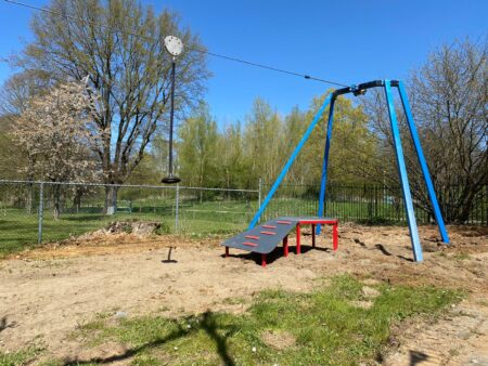 4040-Kabelbaan-met-startplateau-2.jpg 4040-Kabelbaan-met-startplateau-2.jpg