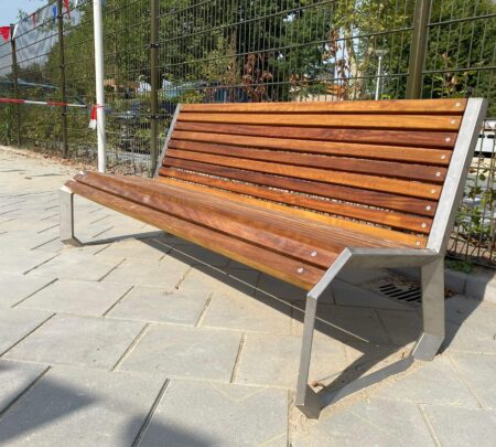 6090-Bank-Iroko-met-rugleuning-3.jpg 6090-Bank-Iroko-met-rugleuning-3.jpg