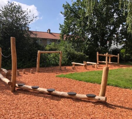 8117-Robinia-evenwichtsparcours-1.jpg 8117-Robinia-evenwichtsparcours-1.jpg