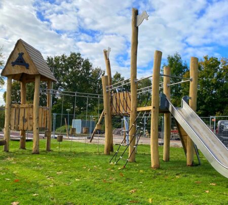 8176-Magnus.jpg 8176-Magnus.jpg