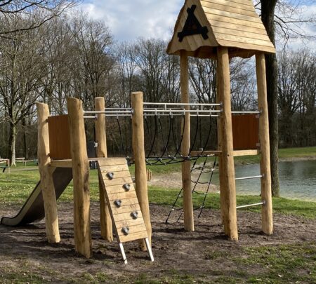 81_1_11Vlll20-Speeltoestel-Thorian-1.jpg 81_1_11Vlll20-Speeltoestel-Thorian-1.jpg