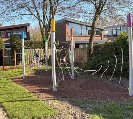 Cyaan klimtoestel (1)