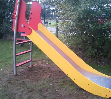 Glijbaan-Magnolia.jpg Glijbaan-Magnolia.jpg