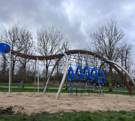 Klimtoestel-Brachiosaurus-2.jpg Klimtoestel-Brachiosaurus-2.jpg