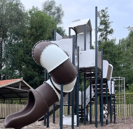 Metalen speeltoestel Altea