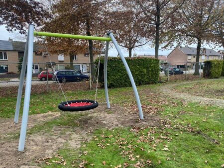 Nestschommel-Style.jpg Nestschommel-Style.jpg