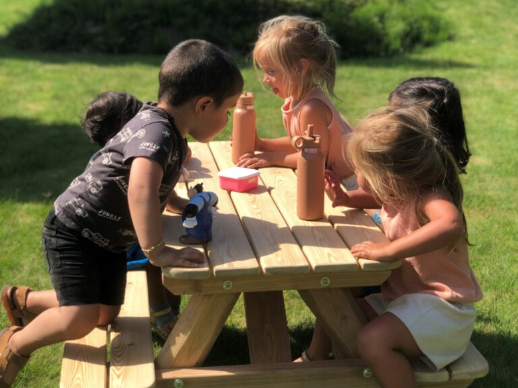 P555 Robinia kinderpicknicktafel 2