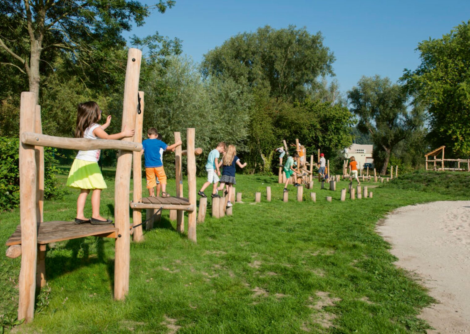 RO680 Robinia Slangenpad