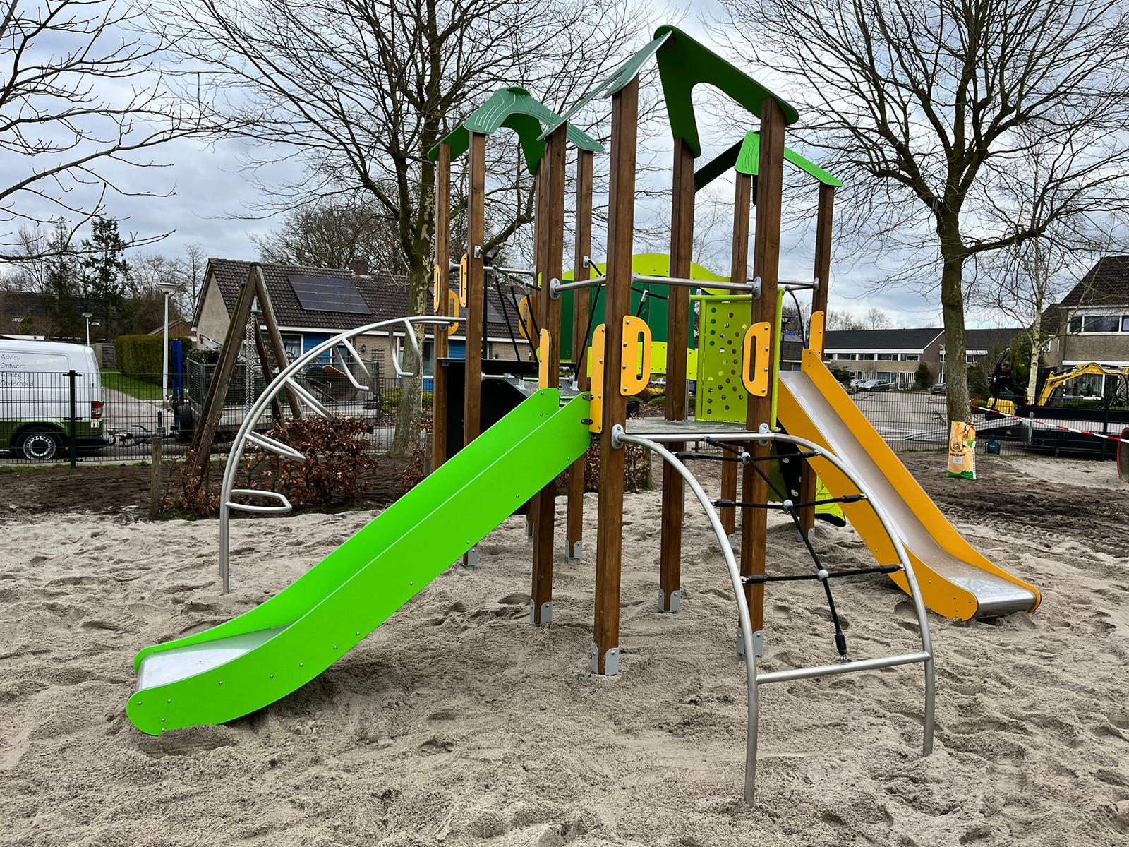 Rhapsody (3) Rhapsody (3)