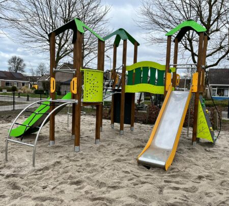 Rhapsody (4) Rhapsody (4)