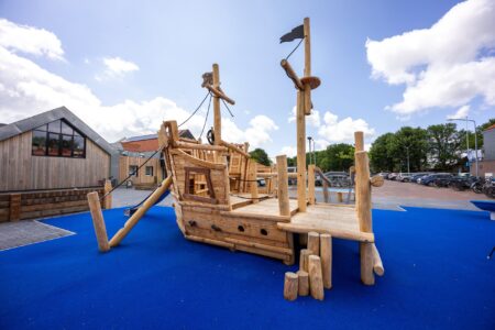 Robinia Piratenboot Albatros (10)