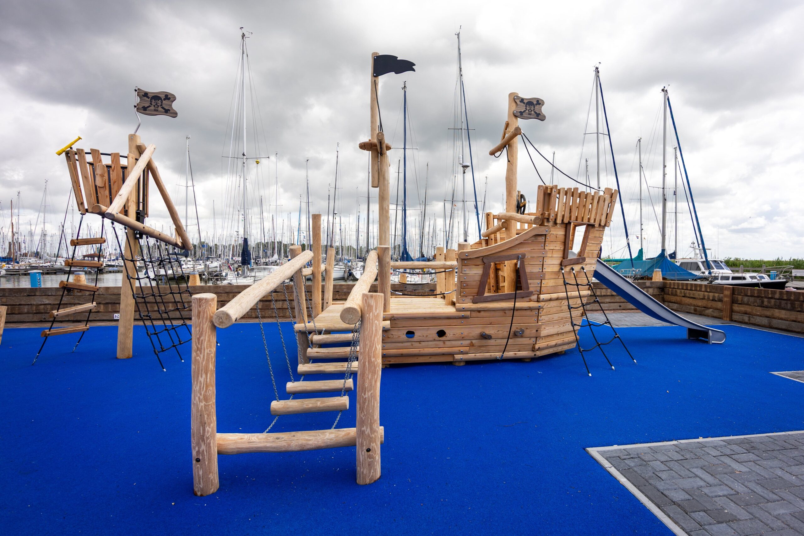 Robinia Piratenboot Albatros (9) Robinia Piratenboot Albatros (9)