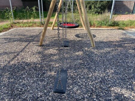 Robinia-duo-schommel-5.jpg Robinia-duo-schommel-5.jpg