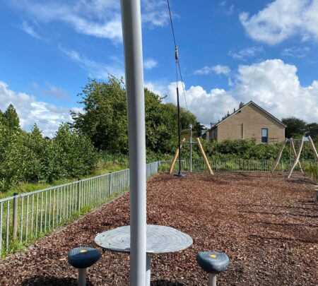 Robinia-kabelbaan-1.jpg Robinia-kabelbaan-1.jpg