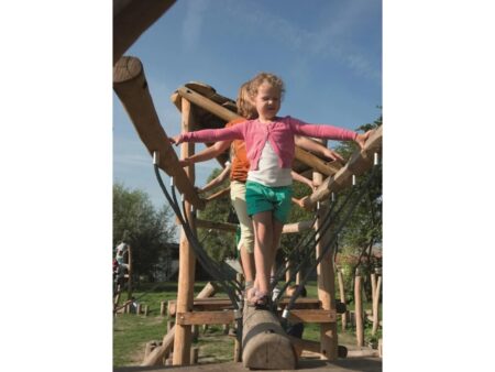 Robinia keverbrugje met glijbuizen Robinia keverbrugje met glijbuizen