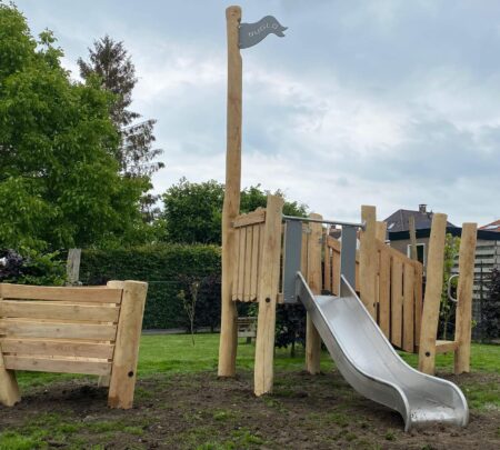 Robinia-speelboot-Elmer-1.jpg Robinia-speelboot-Elmer-1.jpg