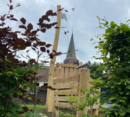 Robinia-speelboot-Elmer-6.jpg Robinia-speelboot-Elmer-6.jpg