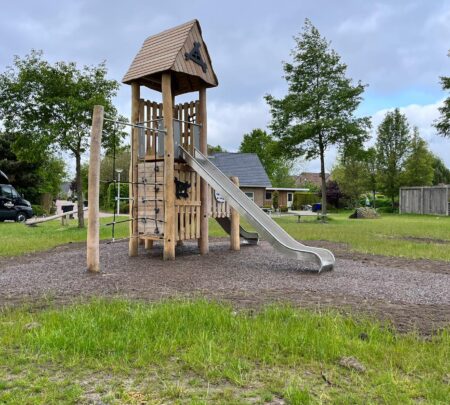 Robinia speeltoestel Valdemar Robinia speeltoestel Valdemar