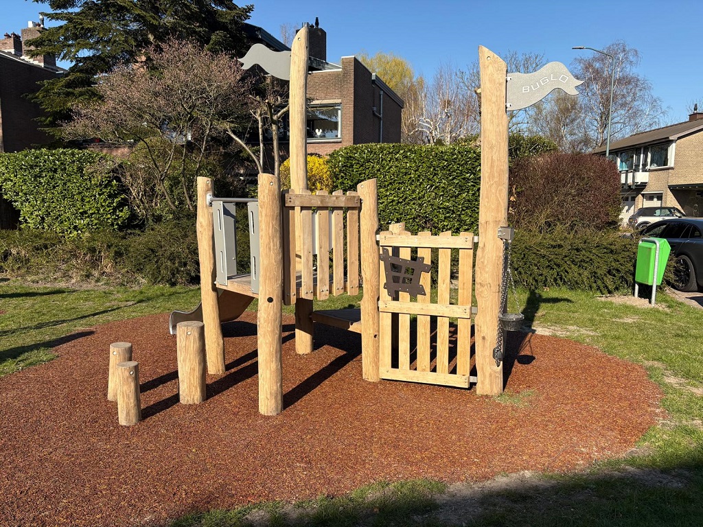 Robinia zandspeeltoestel Knud (3)