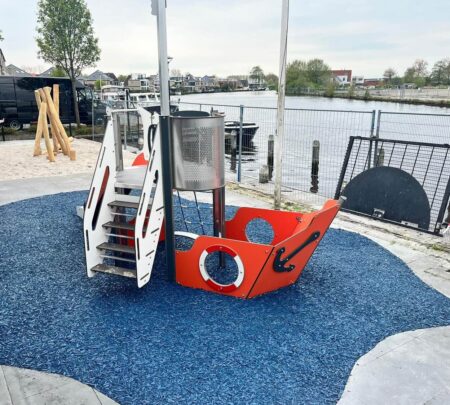 Speelboot.jpg Speelboot.jpg