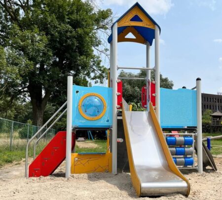 Speeltoestel-Aurora-1.jpg Speeltoestel-Aurora-1.jpg