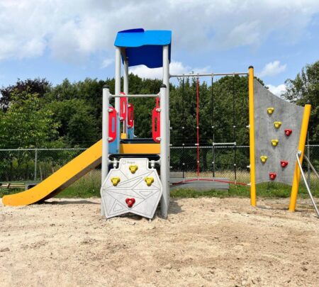 Speeltoestel-Aurora-2.jpg Speeltoestel-Aurora-2.jpg