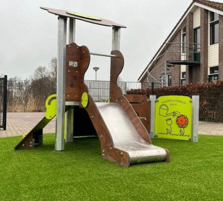 Speeltoestel-Isabella.jpg Speeltoestel-Isabella.jpg