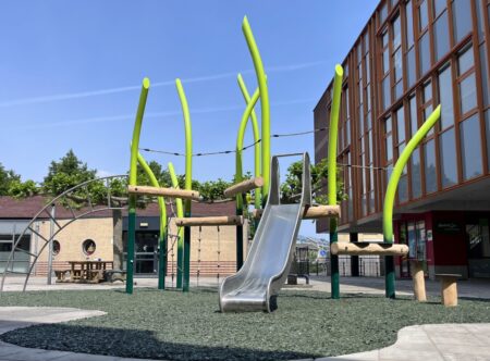 Speeltoestel Olympe met glijbaan en duikelrek (3)