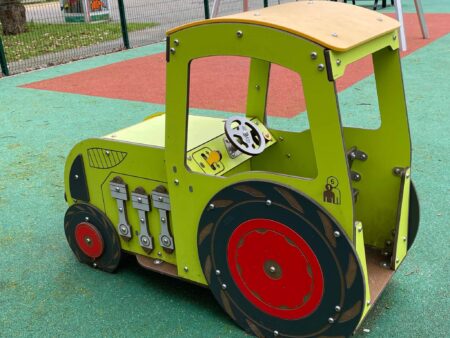 Tractor-2-scaled-1.jpeg Tractor-2-scaled-1.jpeg