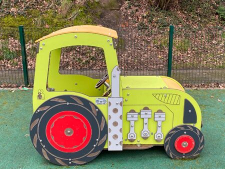 Tractor.jpeg Tractor.jpeg