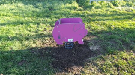 Veerfiguur-varken-2.jpeg Veerfiguur-varken-2.jpeg